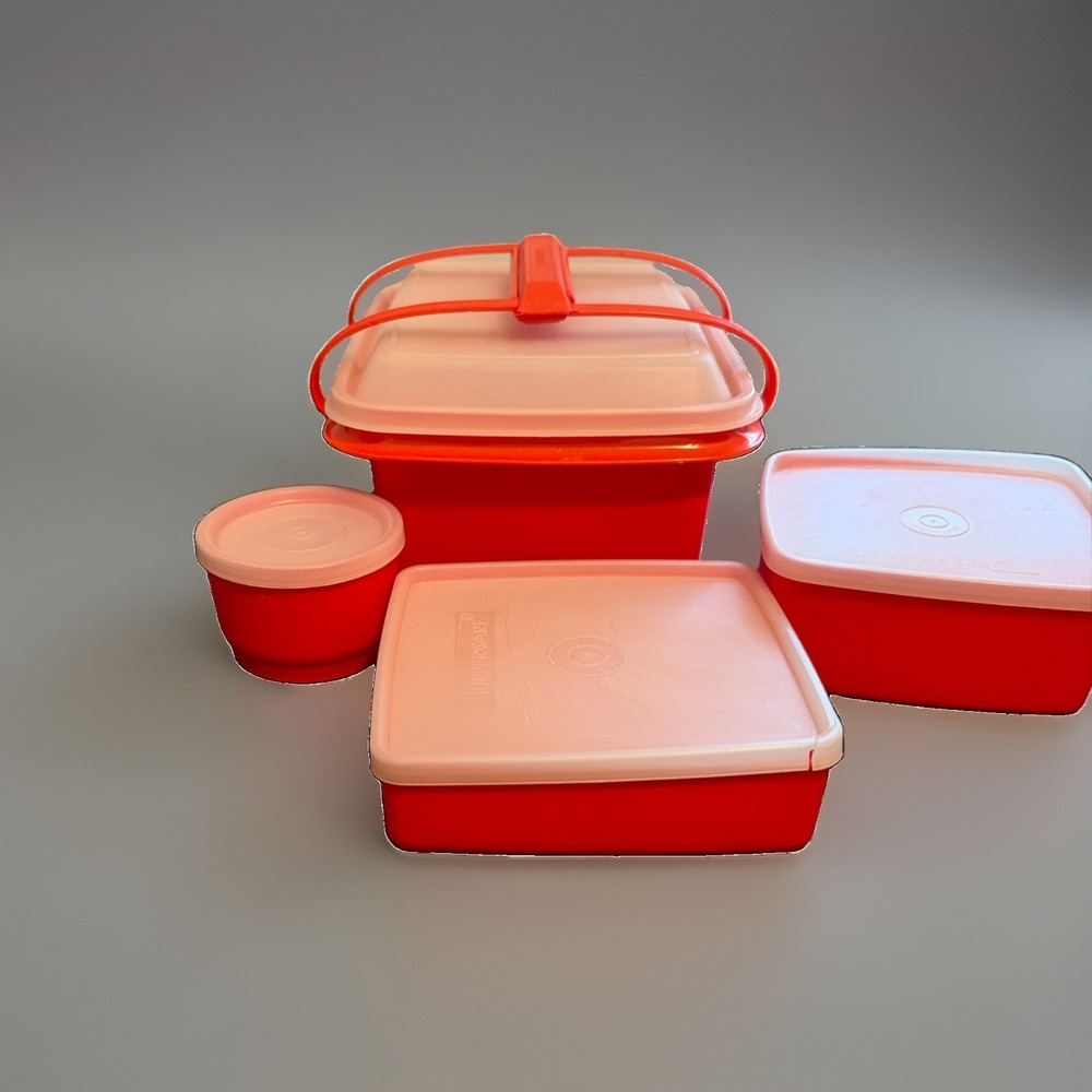 VTG Retro 70s Tupperware Red Pack N Carry Lunch Box  Made in USA Mint Condition